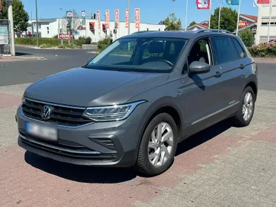 Gebraucht VW Tiguan Active 150 PS (110 kW) 2022 Grau SUV