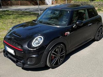 Second-hand Mini John Cooper Works 231 CP (169 kW) 2018 Negru Hatchback