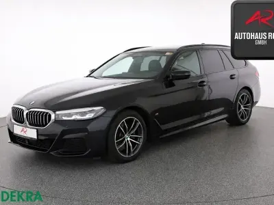 Gebraucht BMW 520 M Sport 190 PS (139 kW) 2023 Schwarz Limousine