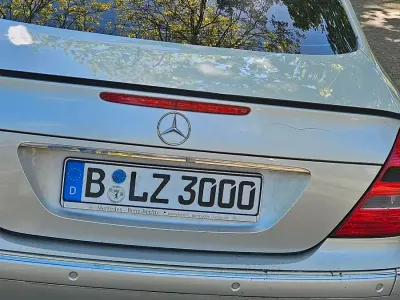 Gebraucht Mercedes 240 177 PS (130 kW) 2003 Silber Limousine