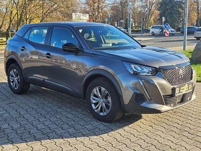 Gris platinium Gebraucht 2023 Peugeot 2008 Active SUV | 16.750 € (Superpreis)