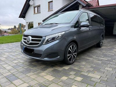 Mercedes V220