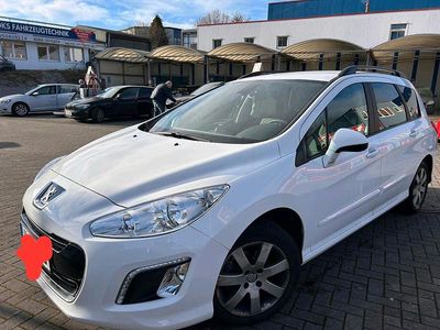 Gebraucht Peugeot 308 SW 119 PS (87 kW) 2013 Weiß Kombi
