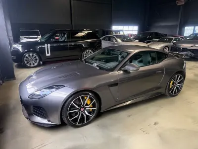 Käytetty Jaguar F-Type SVR 575 HP (422 kW) 2016 Harmaa Coupe - kaksiovinen