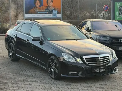 Gebraucht Mercedes E350 AMG line 292 PS (214 kW) 2009 Schwarz Limousine