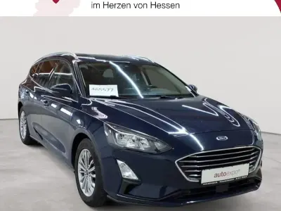 Gebraucht Ford Focus Titanium 120 PS (88 kW) 2020 Blau Kombi