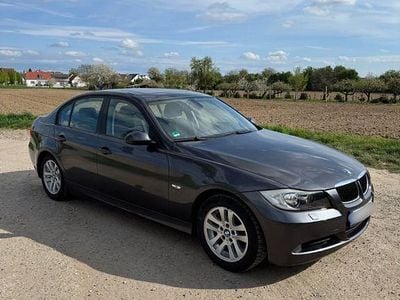 Gebraucht BMW 320 170 PS (125 kW) 2008 Grau Limousine