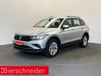 Gebraucht VW Tiguan Life 150 PS (110 kW) 2023 Silber SUV