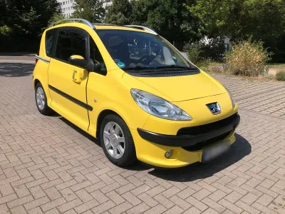 Gebraucht Peugeot 1007 68 PS (50 kW) 2006 Gelb Van / Kleinbus