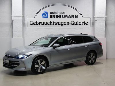 Gebraucht VW Passat 150 PS (110 kW) 2025 Silber Kombi
