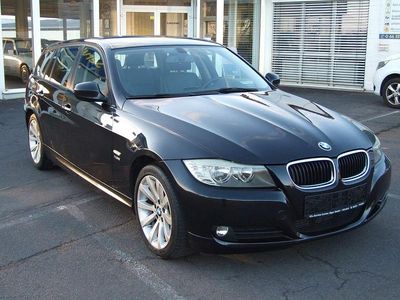 Gebraucht BMW 320 Sport Line 177 PS (130 kW) 2010 Schwarz Kombi