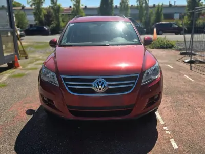 Gebraucht VW Tiguan Trendline 150 PS (110 kW) 2009 Rot SUV