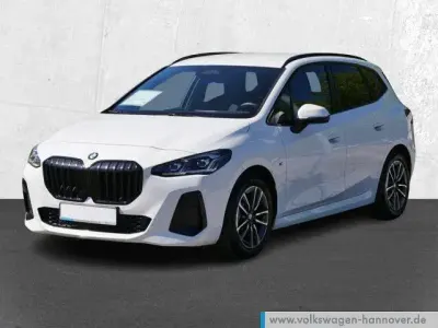 Gebraucht BMW 218 Active Tourer M Sport 136 PS (100 kW) 2024 Alpinweiss Van / Kleinbus
