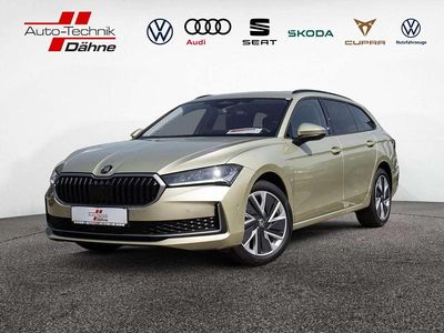 Neu Skoda Superb Selection 150 PS (110 kW) 2025 Ice teabeige Kombi