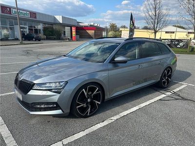 Używany Skoda Superb LAURIN & KLEMENT 190 KM (139 kW) 2019 Szary Kombi