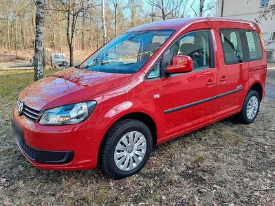 Gebraucht VW Caddy Edition 102 PS (75 kW) 2013 Rot Van / Kleinbus