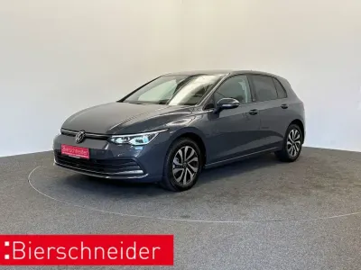 Usata VW Golf VIII Active 150 CV (110 kW) 2023 Grigio Berlina