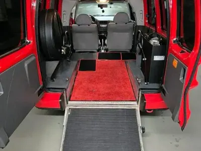 Usata VW Caddy 90 CV (66 kW) 2000 Monovolume