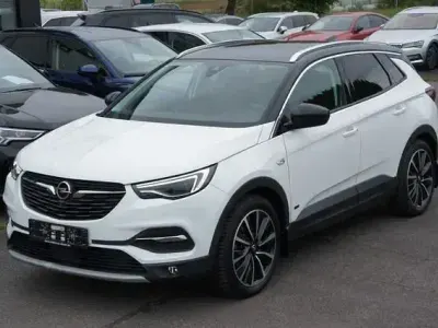 Używany Opel Grandland X Ultimate 300 KM (220 kW) 2021 Biały SUV