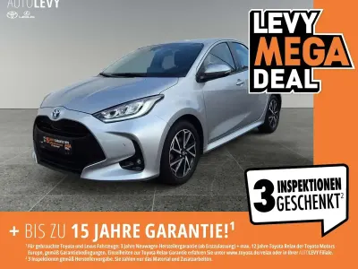 Gebraucht Toyota Yaris Team 116 PS (85 kW) 2022 Silber Kleinwagen