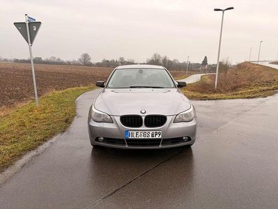 Gebraucht BMW 525 218 PS (160 kW) 2005 Silber Limousine
