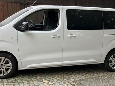 Weiß Gebraucht 2024 Opel Vivaro Edition Van / Kleinbus | 34.998 € (Teuer)