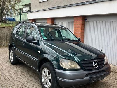 Gebraucht Mercedes ML270 163 PS (119 kW) 2001 Grün SUV