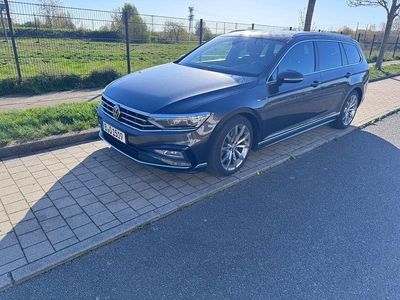 Second-hand VW Passat R-line 239 CP (175 kW) 2020 Gri Break
