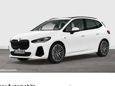 Gebraucht BMW 230 M Sport 326 PS (239 kW) 2023 Weiß Van / Kleinbus