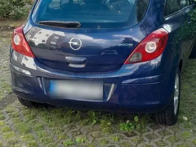 Gebraucht Opel Corsa Innovation 69 PS (50 kW) 2010 Blau Kleinwagen