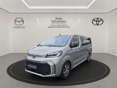 Gebraucht Toyota Proace Verso Club 177 PS (130 kW) 2024 Silver metallic Kombi
