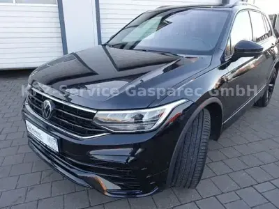Gebraucht VW Tiguan R-line 150 PS (110 kW) 2022 Schwarz SUV