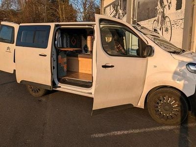 Second-hand Citroën Jumpy 177 CP (130 kW) 2023 Alb Monovolum