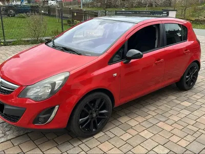 Usata Opel Corsa Color Edition 101 CV (74 kW) 2014 Rosso Utilitaria