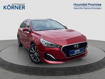 Gebraucht Hyundai i30 Premium 140 PS (102 kW) 2020 Rot Kombi