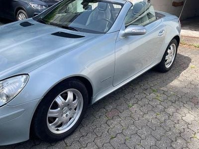 Gebraucht Mercedes SLK200 163 PS (119 kW) 2005 Silber Cabrio