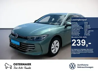 Gebraucht VW Passat Elegance 150 PS (110 kW) 2025 Grün Kombi