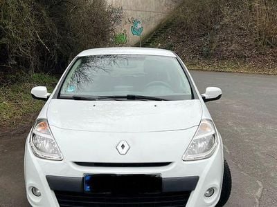 Gebraucht Renault Clio IV Collection 75 PS (55 kW) 2013 Weiß Limousine