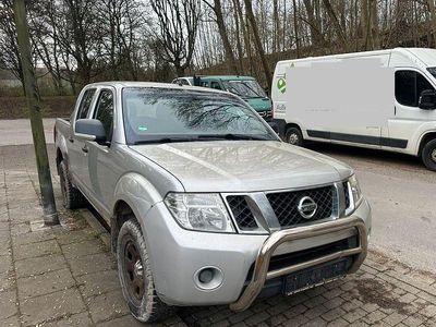 Gebraucht Nissan Navara XE 190 PS (139 kW) 2012 Blau Pickup