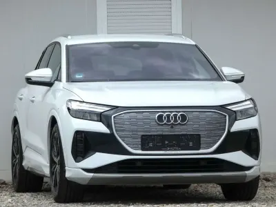 Gebraucht Audi e-tron S-Line 204 PS (150 kW) 2022 Gletscherweiss SUV