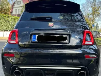 Używany Abarth 695 Esseesse 179 KM (131 kW) 2022 Czarny Hatchback