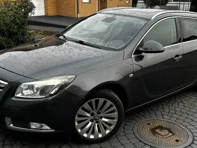 Gebraucht Opel Insignia Sport 131 PS (96 kW) 2010 Grau Kombi