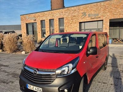 Rot Gebraucht 2015 Opel Vivaro Van / Kleinbus | 9.999 € (Superpreis)