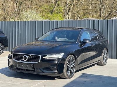 Second-hand Volvo V60 R-Design 190 CP (139 kW) 2019 Negru Break