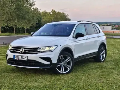 Gebraucht VW Tiguan Sportline 150 PS (110 kW) 2021 Weiß SUV