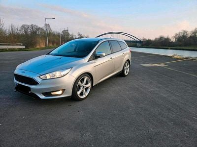 Second-hand Ford Focus 120 CP (88 kW) 2015 Argintiu Break