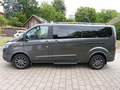 Usata Ford Tourneo Titanium 185 CV (136 kW) 2020 Grigio Monovolume