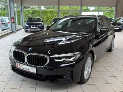 Gebraucht BMW 520 Performance 190 PS (139 kW) 2022 Schwarz Limousine