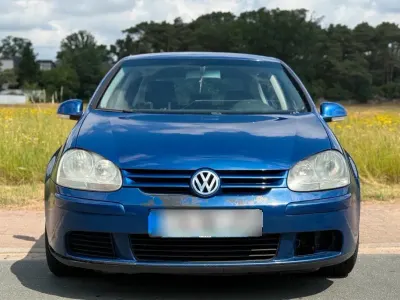 Gebraucht VW Golf V 101 PS (74 kW) 2005 Blau Kleinwagen