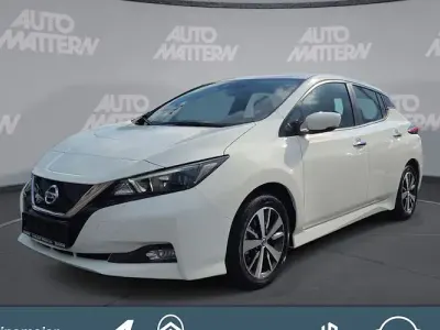 Gebraucht Nissan Leaf Acenta 110 kW (150 PS) 2021 Weiß Kleinwagen
